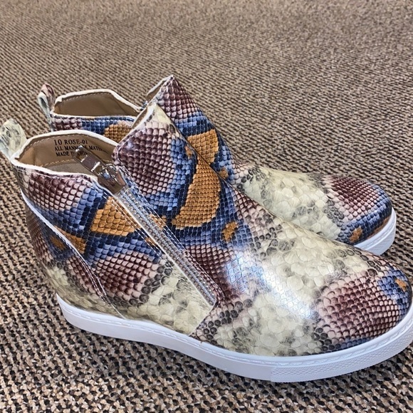 ROUGE size 10 rose zipper high tops - Picture 1 of 4